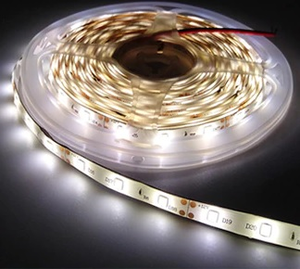  LR4-IP44-7,2W-4000K LR4-IP44-7,2W-4000K LED traka LR4-IP44, SMD5050 30LEDs 12V DC 7,2W/m, 4000K, 5m, JOKEL Napon:DC12V 
Diode: SMD5050 
Broj dioda po metru:30
Snaga po metru: 7.2W/m 
Jačina svetlosti:10-12lm/LED 
Ip zaštita: IP44 
Boja svetlosti: 4000K 
Pakovanje:5m