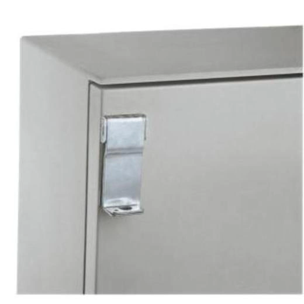  NSYKPLM NSYKPLM Uređaj za zaključavanje - WM ormani Pribor / posebna kategorija	
Pribor za zaključavanje
Pribor / posebni tip	
Zaključavanje
Primena uređaja	
Više namena
Nosači za montažu	
Direktna montaža na vrata
Kompatibilnost grupe proizvoda	
Thalassa PLM
Spacial CRN
Sastav uređaja	
1 reza za katanac
Količina po setu	
Set od 1
Tip zaključavanja	
Može se zaključati