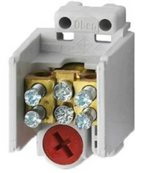  MAF1352A32 MAF1352A32 Razvodna stezaljka ( klema ) MAF25 1P-2 in:1x35mm2 out:2x25mm² Univezalni brzo montirajući patent osigurava da se Razvodna klema
može montirati horizontalno i vertikalno na 35 mm EN 50022
šinu bez potrebe za bilo kakvom izmenom. Ako se klema montira
vertikalno, kontakti obezbeđuju klemu od ispadanja kada se
zavrtanj ukloni.
Kleme mogu biti montirane na 35 mm EN 50022 šinu i dodatnim
zaključavanjem pomoću ekscentričnog zavrtnja. Mogu biti
montirane na ravne površine bez ikakvih modifikacija.
MAF 